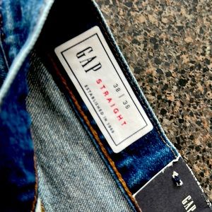 Brand new GAP Jeans 38x36 straight.